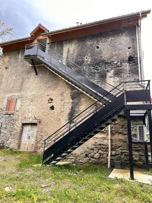 Theys La Tour En Belledonneヴィラ エクステリア 写真